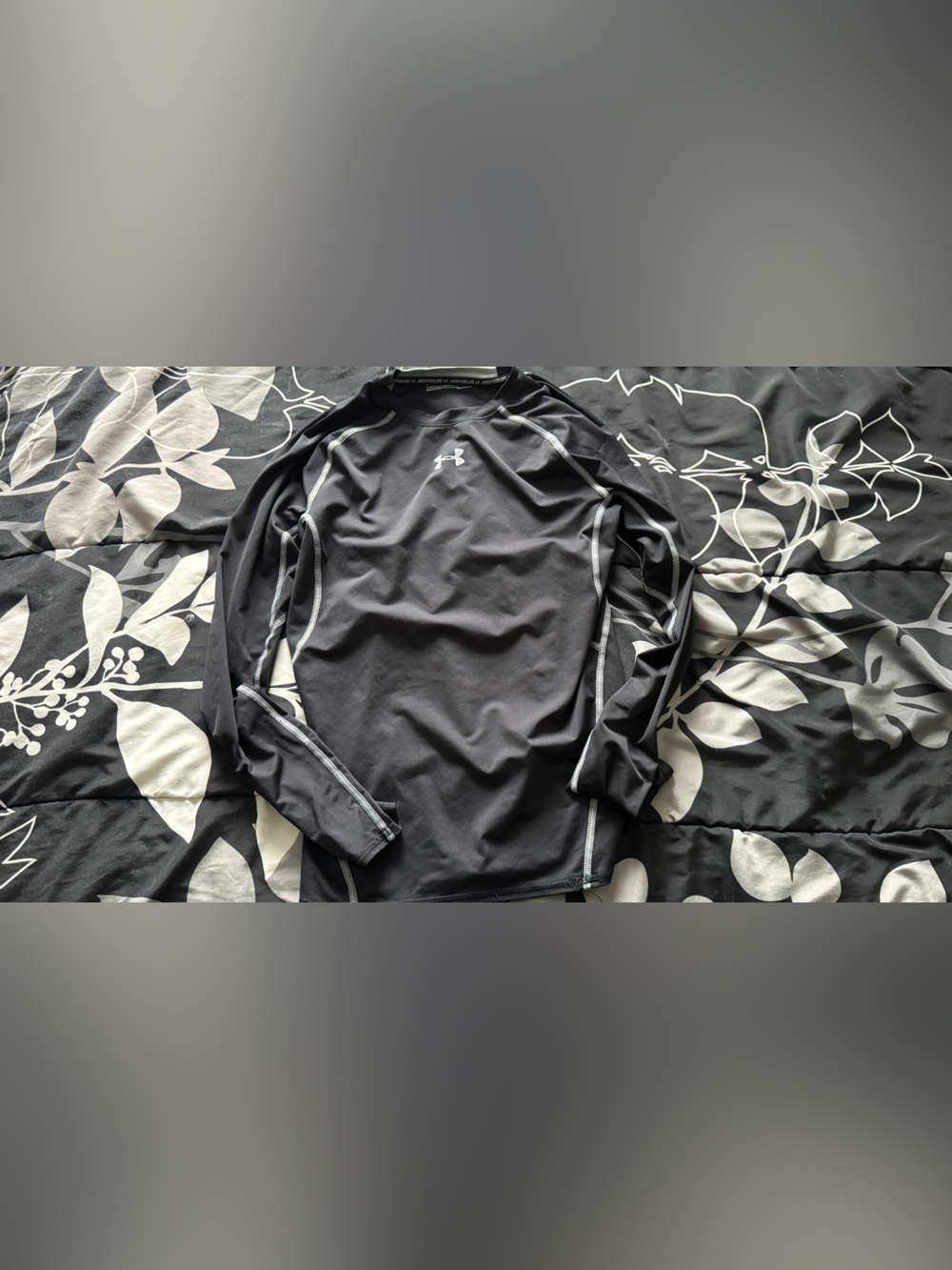 Under Armour Black Long Sleeve Compression Shirt Large